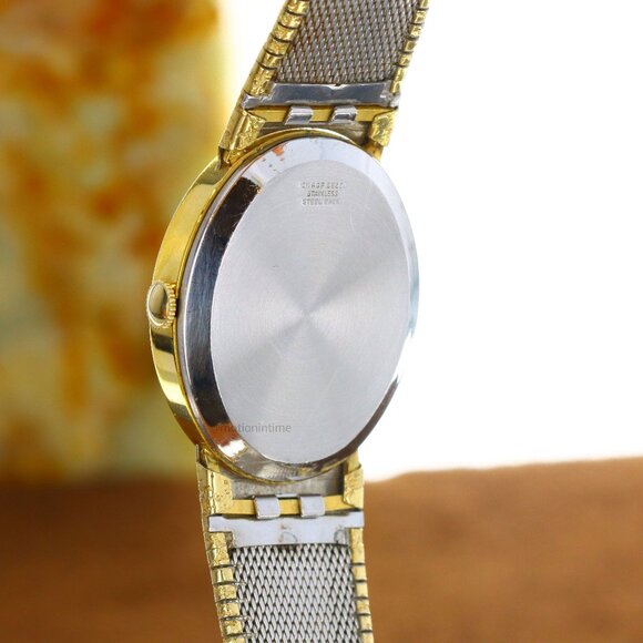 Jaeger-LeCoultre Oval Vintage Dress Watch Circa 1970’s, Black Dial - Yellow Gold - Picture 10 of 10